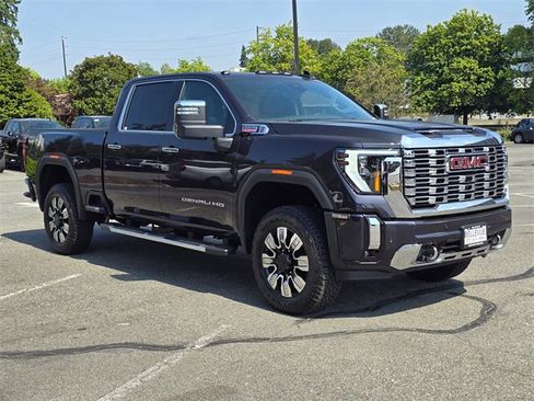 New 2025 GMC Sierra 3500 Denali w/ Denali Reserve Package image 7