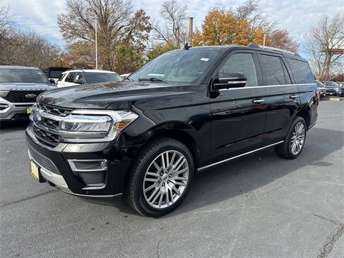 Certified 2022 Ford Expedition Limited image 9