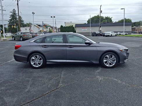 Used 2019 Honda Accord LX image 7