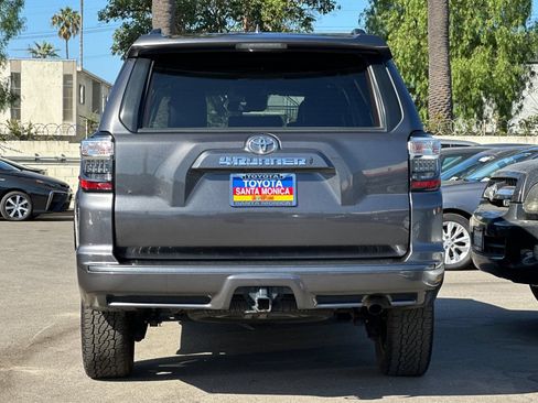 Used 2022 Toyota 4Runner TRD Sport AWD/4WD image 5