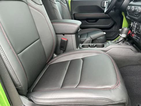 New 2025 Jeep Wrangler Unlimited Rubicon w/ Steel Bumper Group image 18