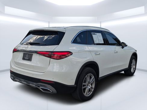 Certified 2025 Mercedes-Benz GLC 300 image 6