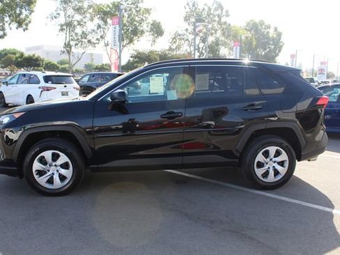 Used 2021 Toyota RAV4 LE w/ Carpet Mat Package (TMS) FWD image 6
