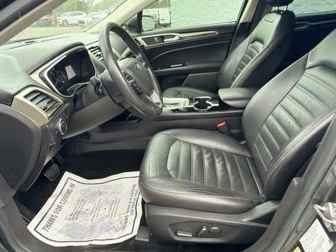 Used 2016 Ford Fusion SE w/ Equipment Group 202A FWD image 14