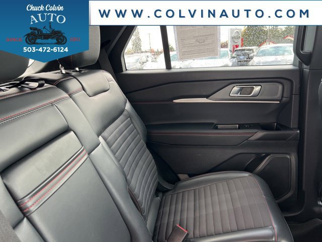 Used 2025 Ford Explorer ST-Line w/ ST-Line Street Pack AWD/4WD image 22