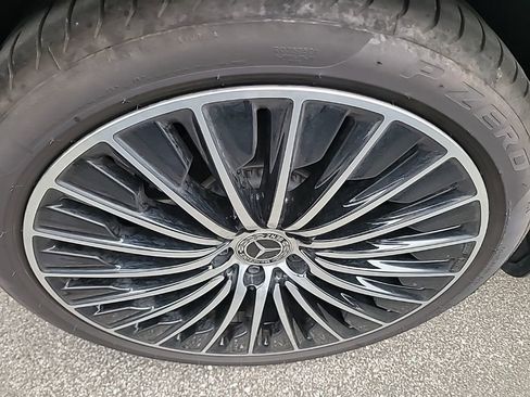 Used 2025 Mercedes-Benz E 350 4MATIC Sedan image 10
