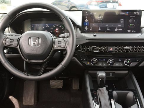 Used 2025 Honda Accord EX-L image 12
