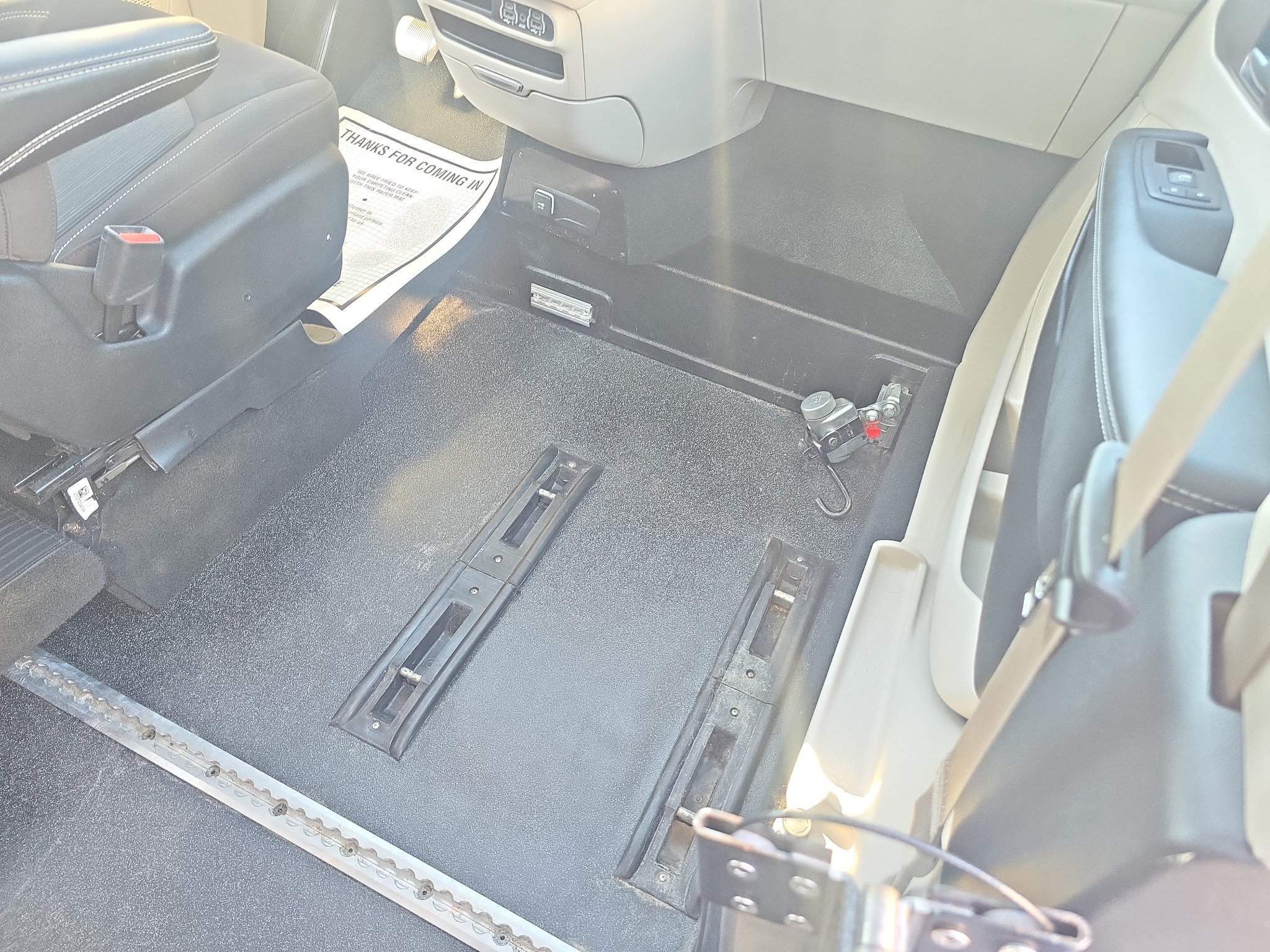 Used 2023 Chrysler Voyager LX FWD image 17
