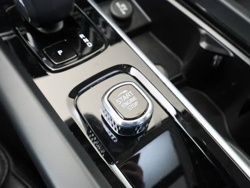 Used 2024 Volvo S60 B5 Plus image 16