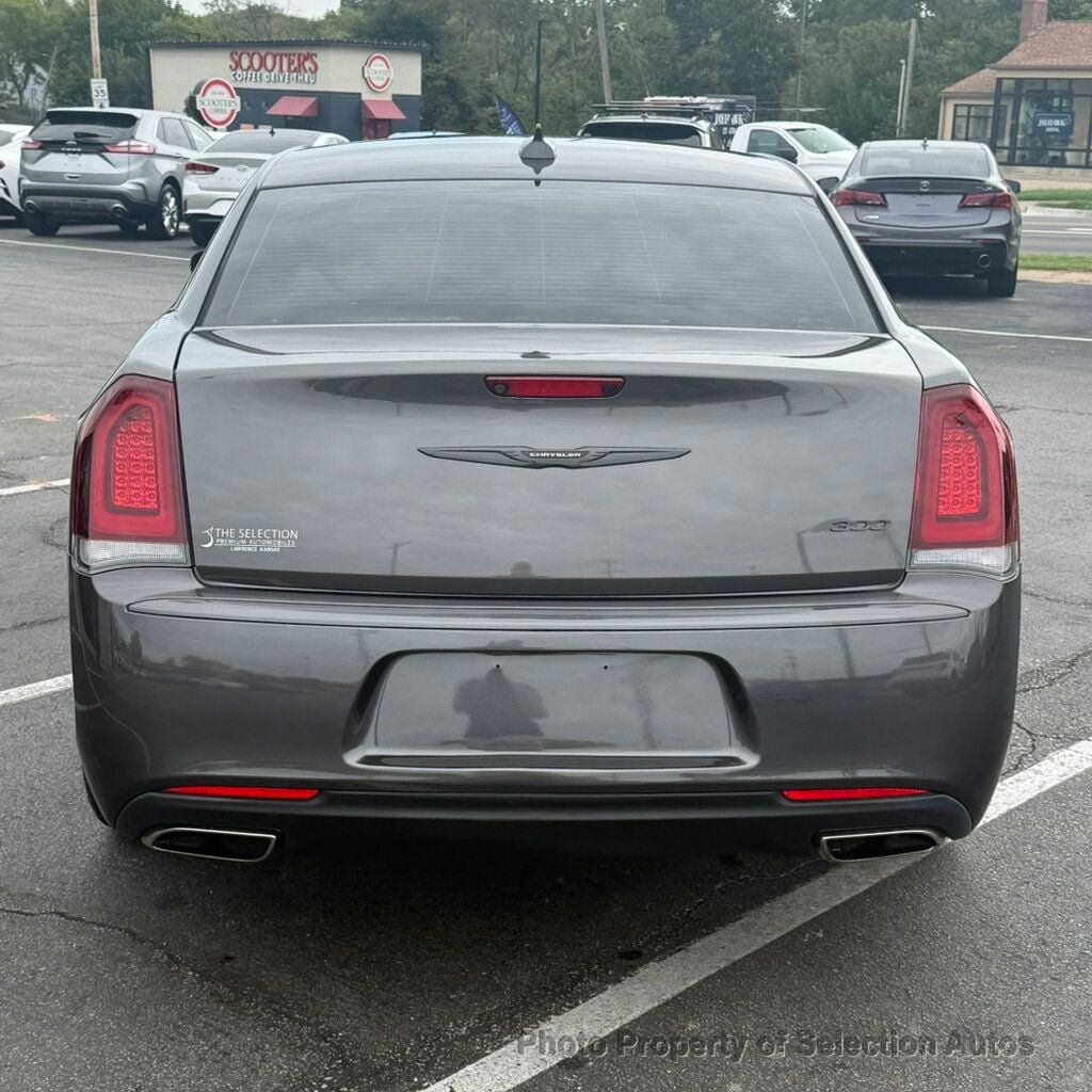 Used 2023 Chrysler 300 Touring w/ Sport Appearance Package RWD image 14