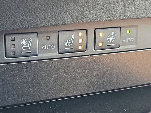 Used 2023 Lexus ES 350 w/ Premium Package image 25