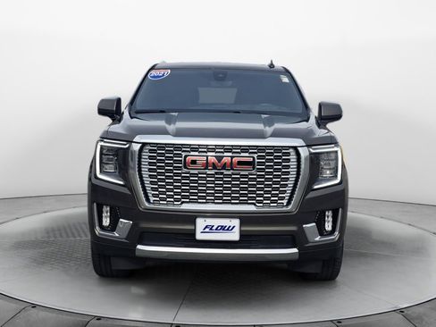 Used 2021 GMC Yukon Denali w/ Denali Premium Package image 2