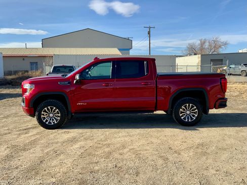 Used 2021 GMC Sierra 1500 AT4 w/ AT4 Premium Package image 2