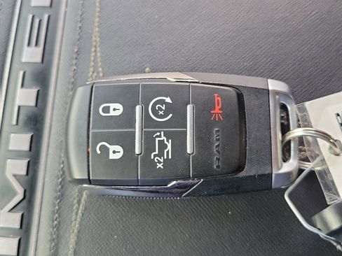 Used 2024 RAM 3500 Limited image 33