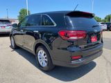 Used 2020 Kia Sorento LX image 3