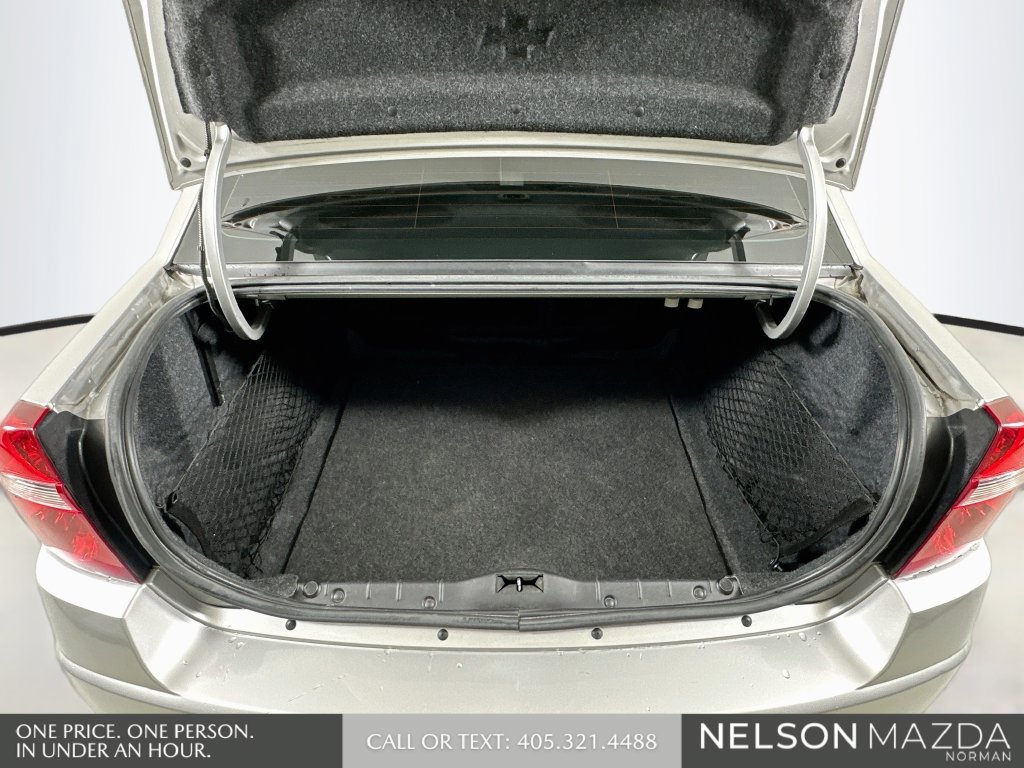 Used 2006 Chevrolet Malibu LT w/ Front Seating Package FWD image 24