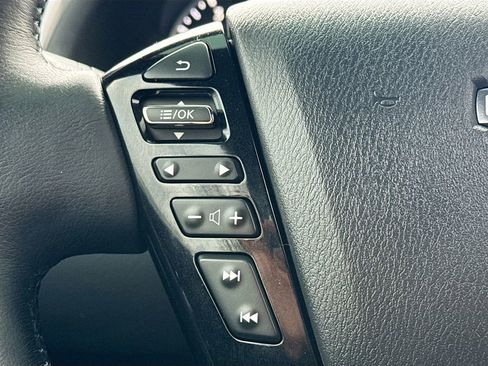 Used 2024 Nissan Armada SL w/ Midnight Edition Package image 10