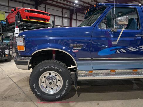 Used 1996 Ford F250 4x4 Regular Cab image 3