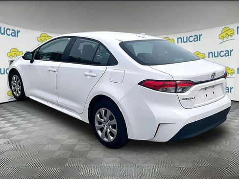 Used 2023 Toyota Corolla LE FWD image 5