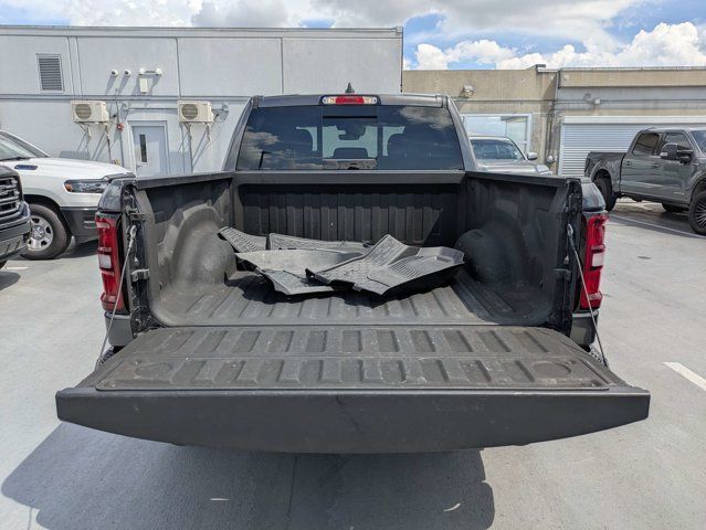 Used 2025 RAM 1500 Warlock AWD/4WD image 11