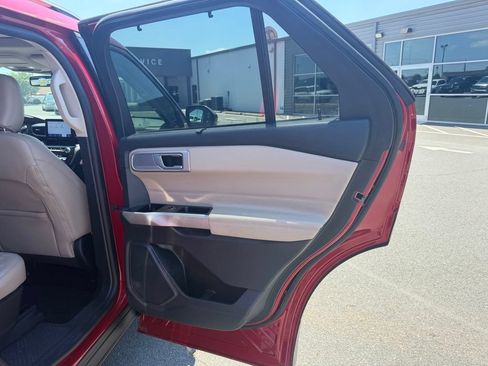 Used 2023 Ford Explorer Limited w/ Equipment Group 301A RWD image 36