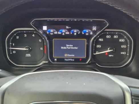 Used 2021 GMC Yukon XL SLT w/ SLT Premium Package image 17