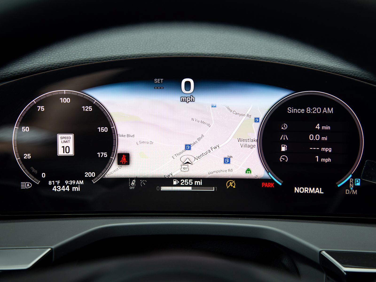 Certified 2025 Porsche Panamera RWD image 17