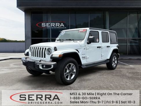 Used 2020 Jeep Wrangler Unlimited Sahara w/ Dual Top Group AWD/4WD image 1
