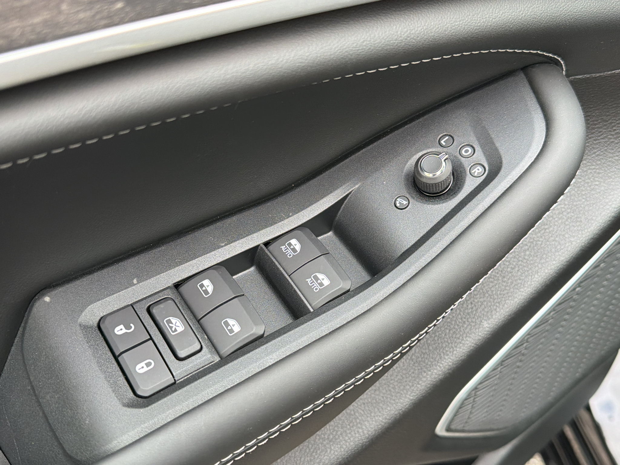 New 2027 Jeep Grand Cherokee Limited AWD/4WD image 12