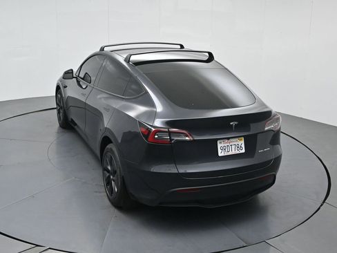 Used 2025 Tesla Model Y Long Range image 55