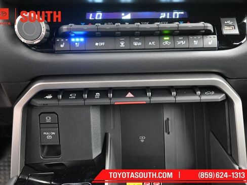 New 2026 Toyota Tundra Platinum AWD/4WD image 24