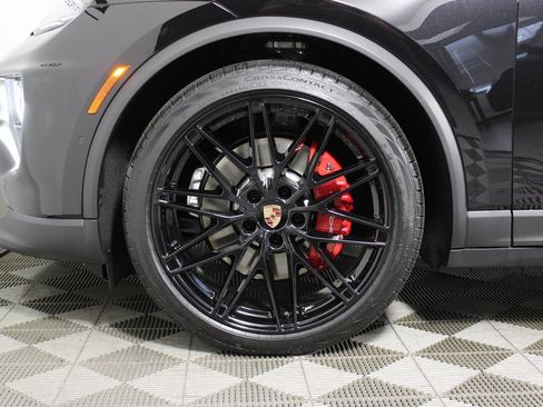 Certified 2025 Porsche Macan 4S Electric image 41