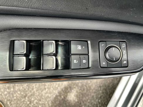 Used 2023 Lexus ES 300h w/ Luxury Package FWD image 15