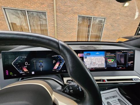 Used 2023 BMW iX xDrive50 w/ Ultimate Package 2 image 38