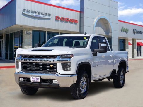 Used 2023 Chevrolet Silverado 2500 LT w/ Convenience Package image 2