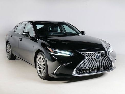 Used 2022 Lexus ES 350 Ultra Luxury image 2