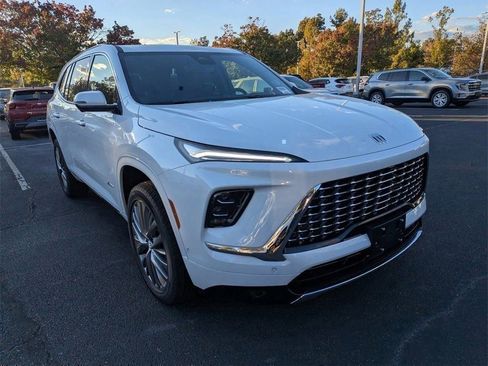 New 2026 Buick Enclave Avenir w/ Super Cruise Package image 2