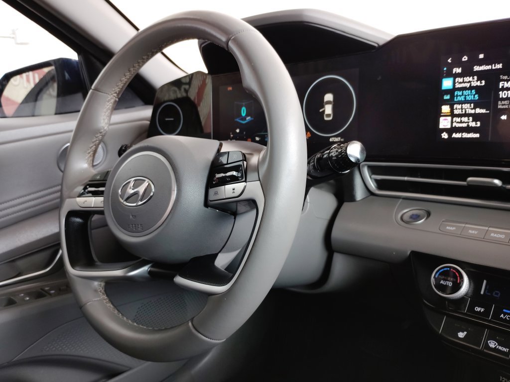 Used 2023 Hyundai Elantra SEL w/ Convenience Package FWD image 27