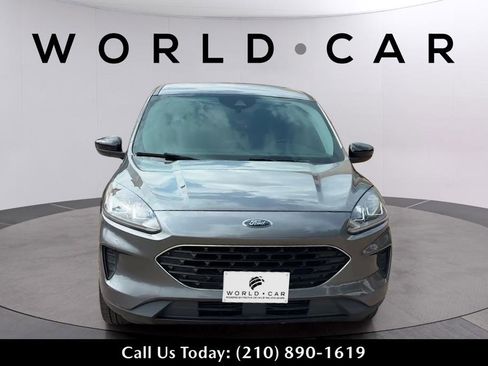 Used 2022 Ford Escape SE w/ SE Sport Appearance Package FWD image 16