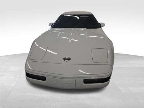 Used 1991 Chevrolet Corvette Convertible RWD image 8