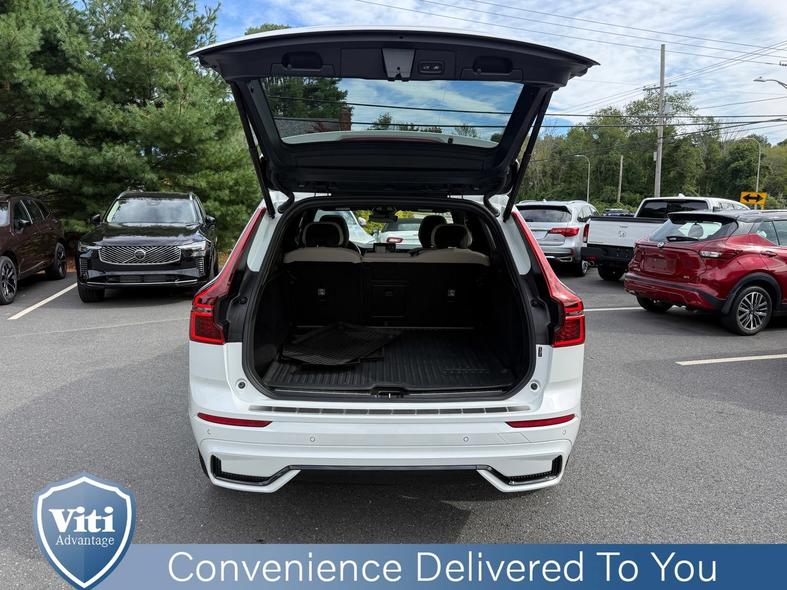 Used 2026 Volvo XC60 B5 Plus w/ Protection Package Premier AWD/4WD image 22