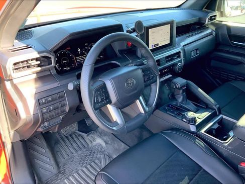 Used 2025 Toyota Tacoma TRD Off-Road image 17