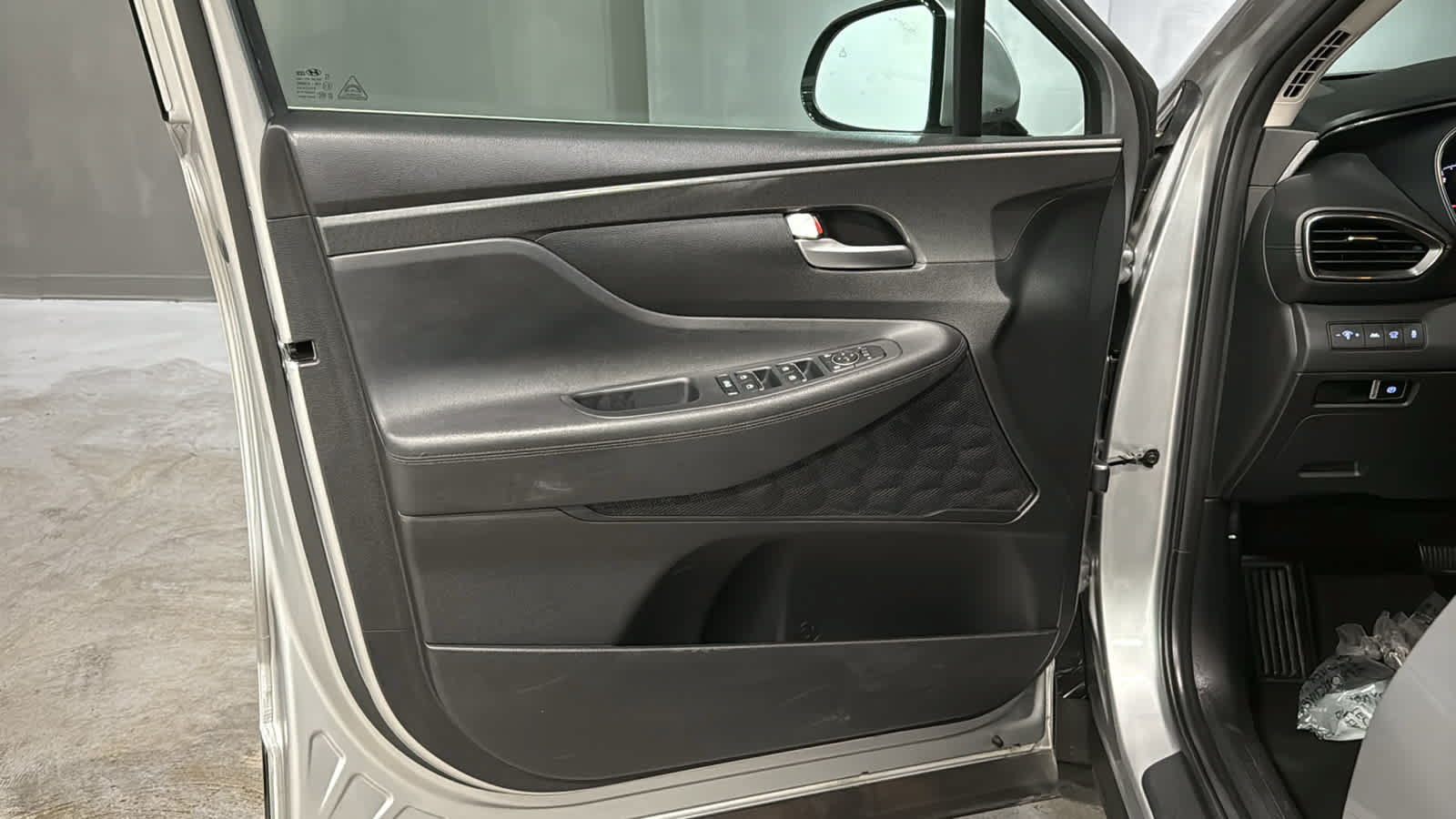 Used 2023 Hyundai Santa Fe SEL AWD/4WD image 9