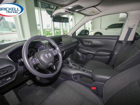 Used 2024 Honda HR-V LX image 16