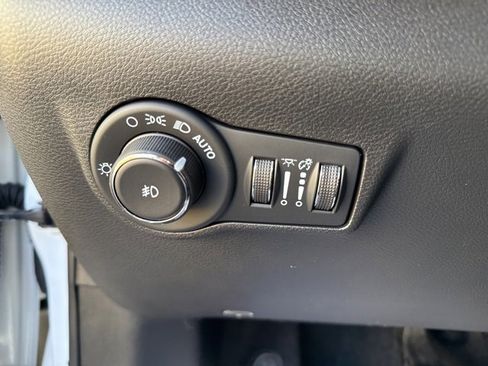 New 2026 Jeep Compass Latitude image 17