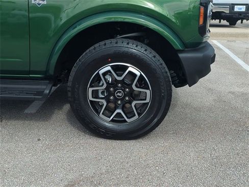 New 2025 Ford Bronco Outer Banks image 11