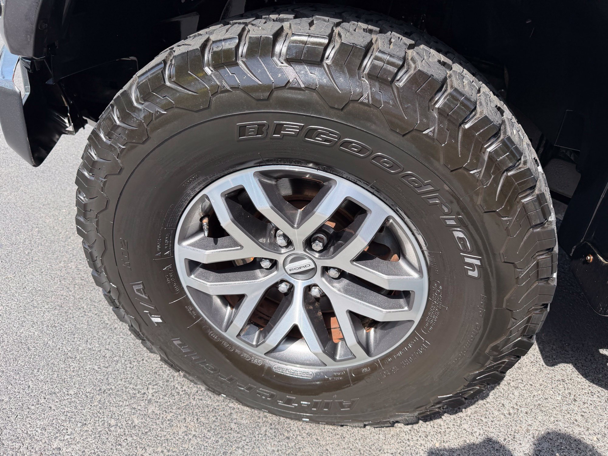 Used 2017 Ford F150 Raptor w/ Equipment Group 802A Luxury AWD/4WD image 13