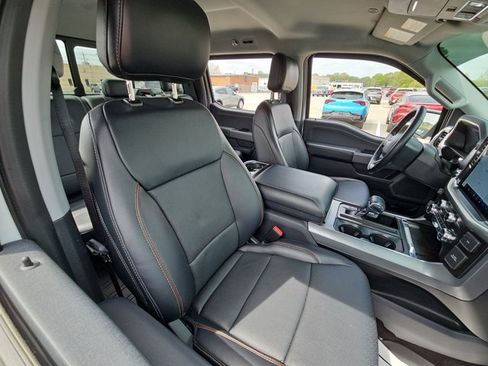 Used 2021 Ford F150 Lariat w/ FX4 Off-Road Package image 10