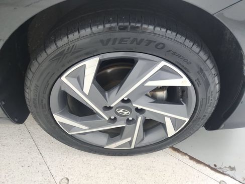 Used 2025 Hyundai Elantra Limited FWD image 37
