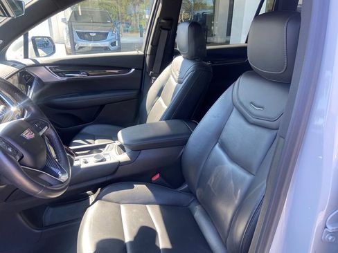 Used 2023 Cadillac XT6 Sport w/ Technology Package image 10